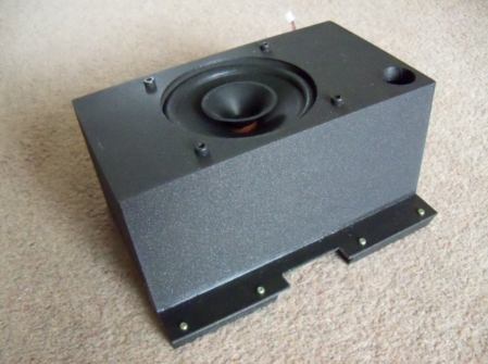 Hetzer Speaker box showing lip